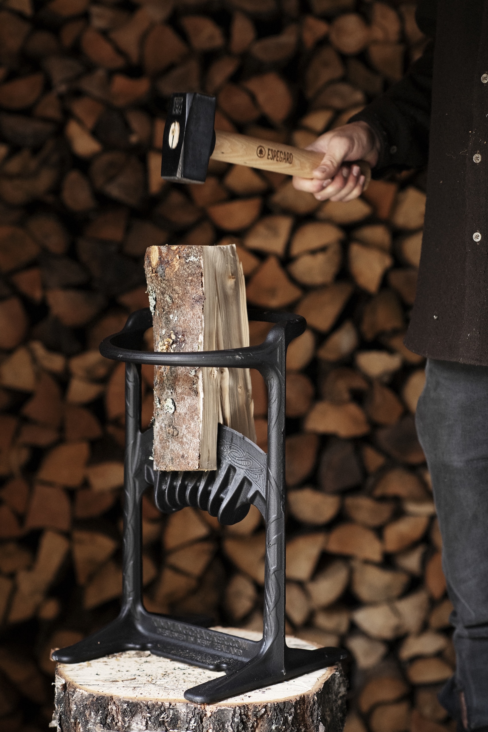FotoSlim hout kloven voor de houthaard met de Kindling Cracker